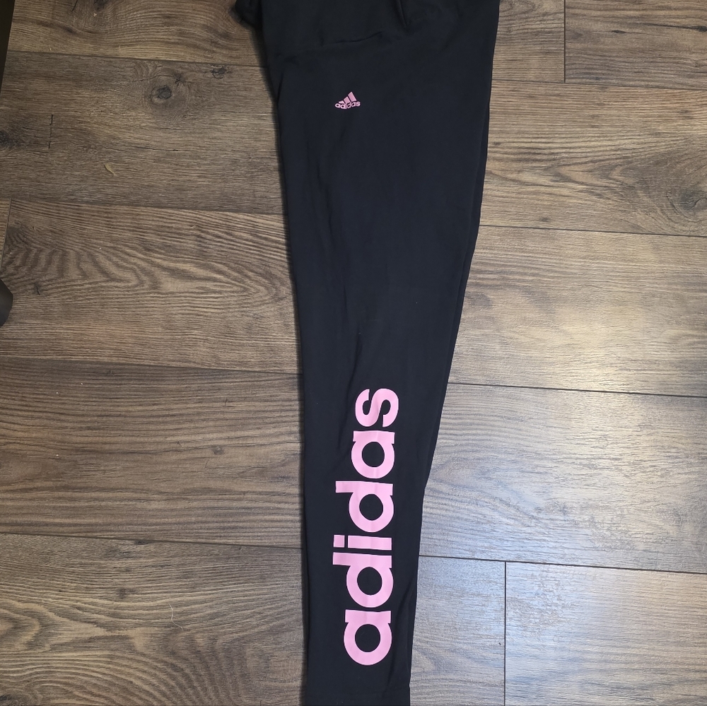 Adidas Women's Leggings in Black with Pink  Size 3x
